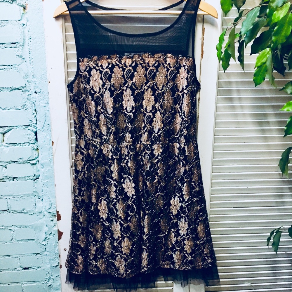 Pinky Copper Lace with Peekaboo Slip
